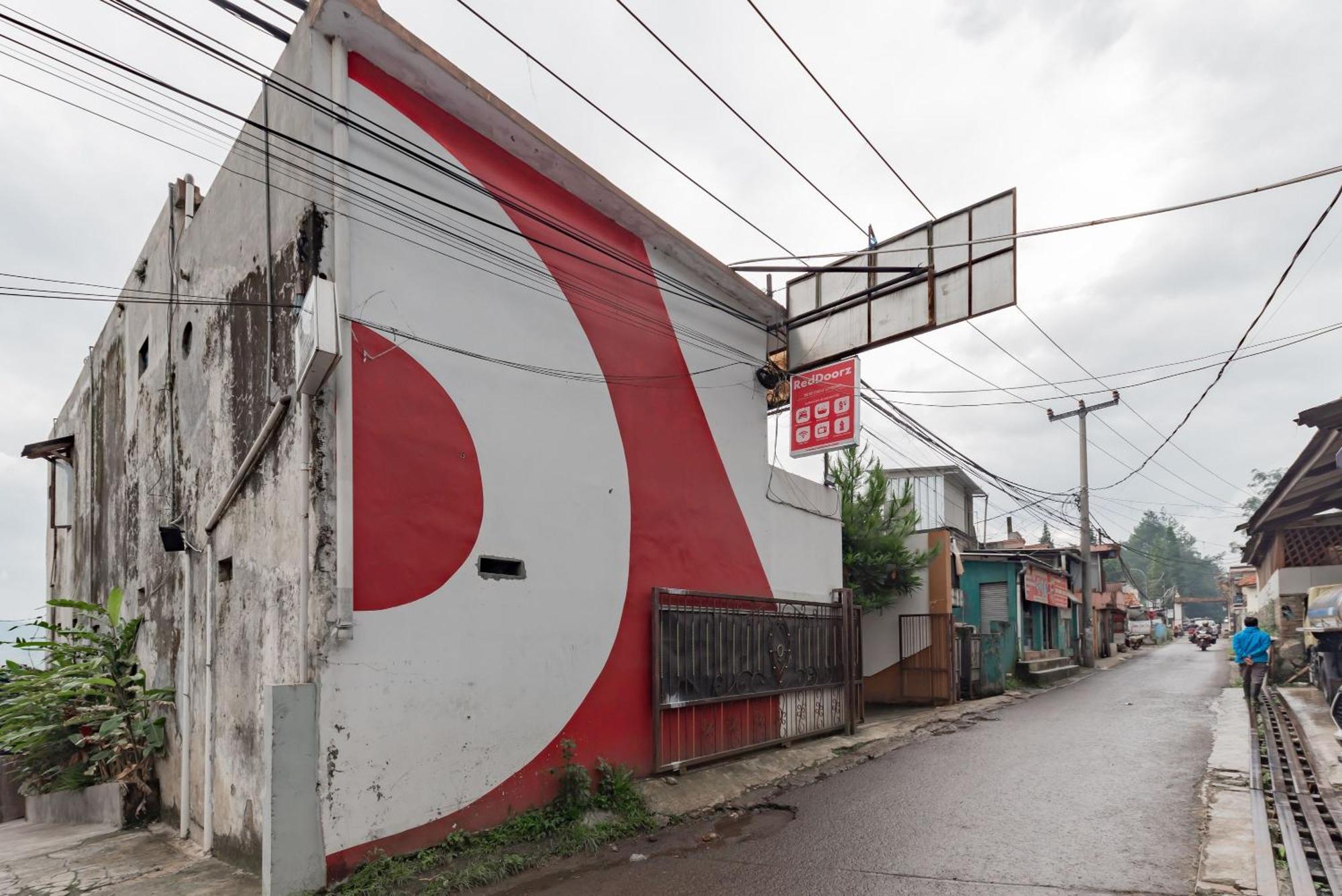 Reddoorz Near Cikole Lembang Exterior foto