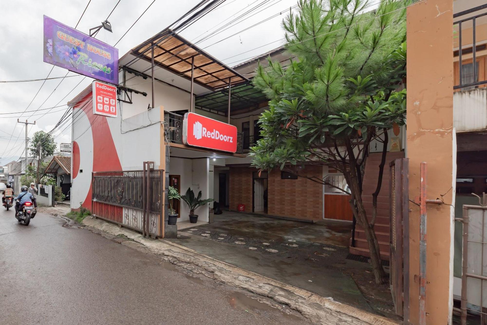 Reddoorz Near Cikole Lembang Exterior foto