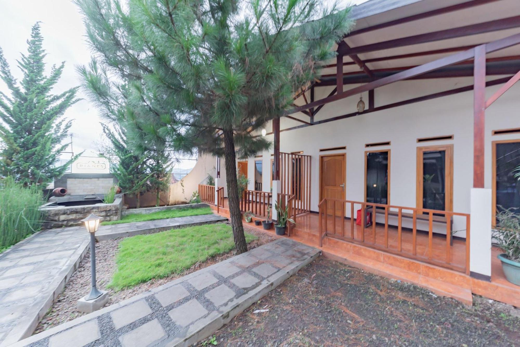 Reddoorz Near Cikole Lembang Exterior foto