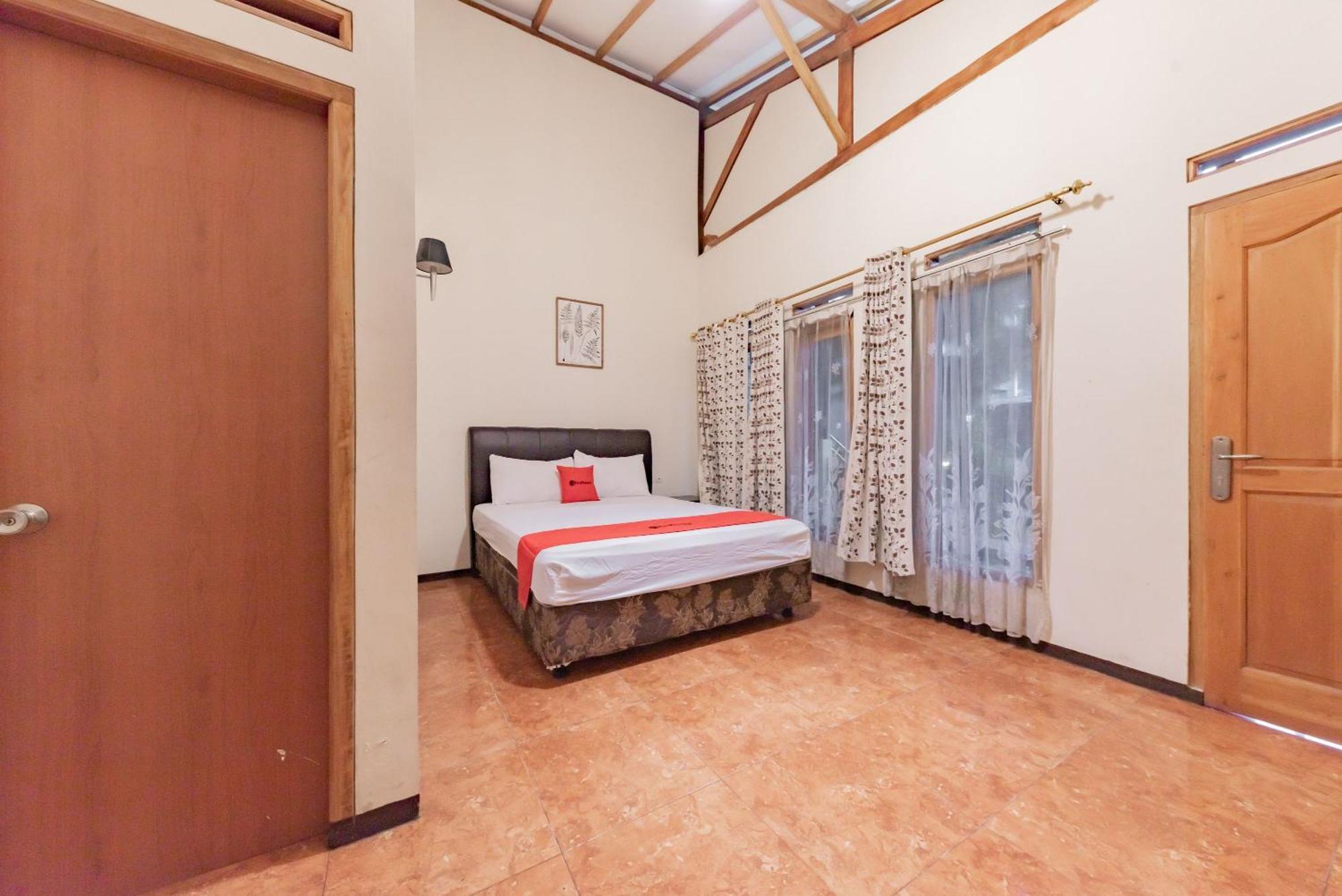 Reddoorz Near Cikole Lembang Exterior foto