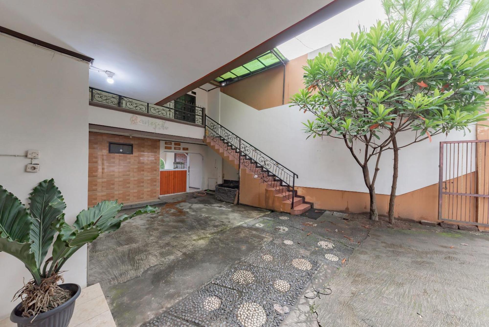 Reddoorz Near Cikole Lembang Exterior foto